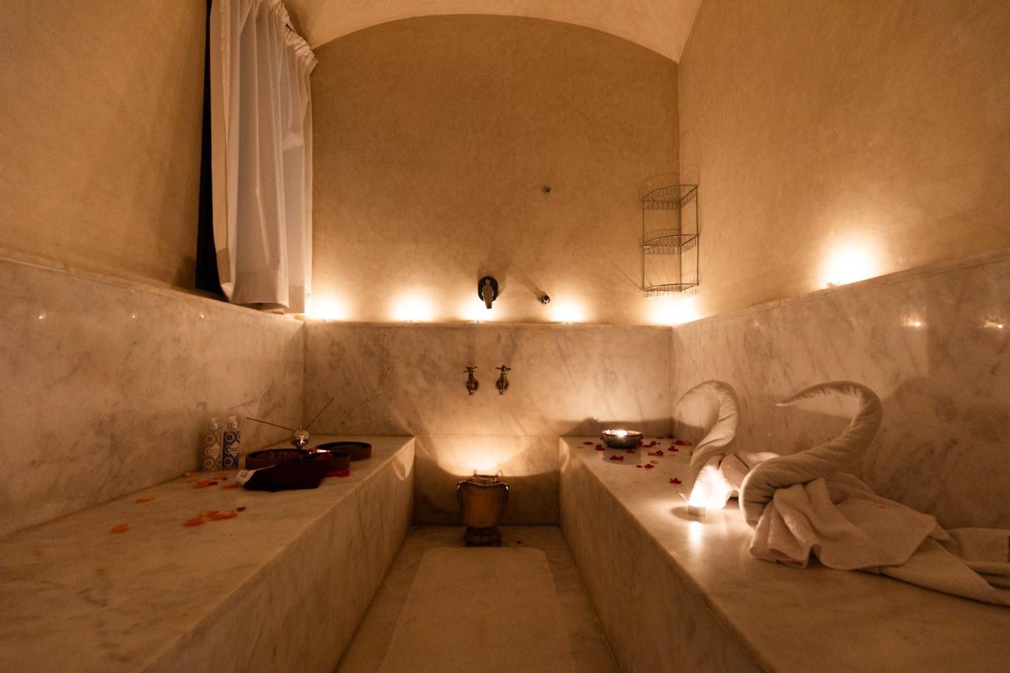 Les Roses By La Siredrah Hotel Ait Bou Zguia Екстериор снимка