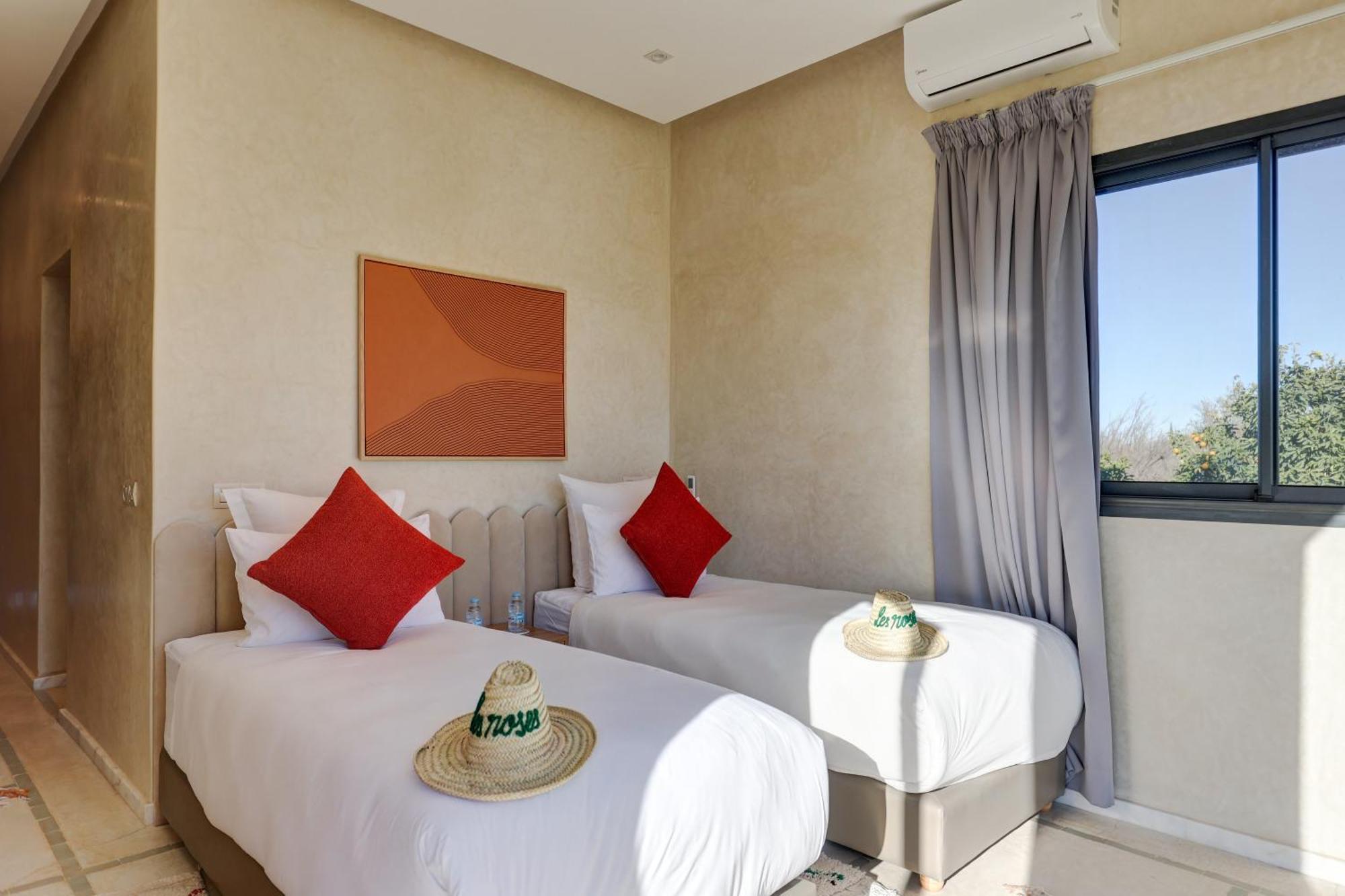 Les Roses By La Siredrah Hotel Ait Bou Zguia Екстериор снимка